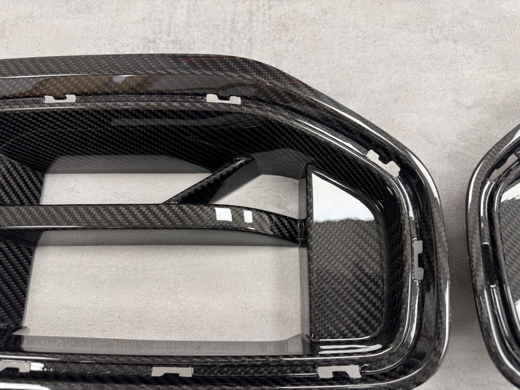 BMW G87 M2 Grill CS Style Pre-Preg Dry Carbon Front Grille 2023+